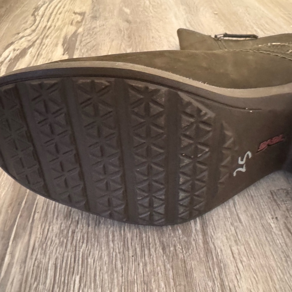 Teva Brown Combat Moto Boots Rugged Durable Stylish - Picture 5 of 6